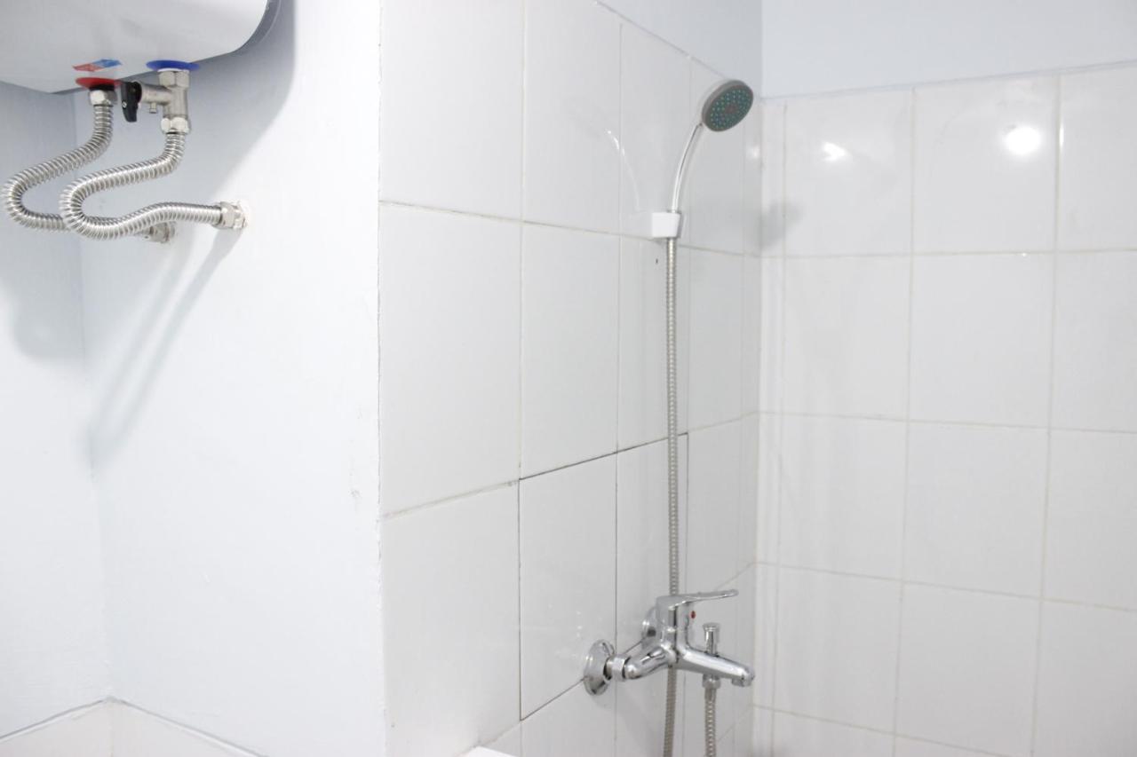 Modest 2Br Apartment At The Jarrdin Cihampelas By Travelio Bandung Exteriör bild