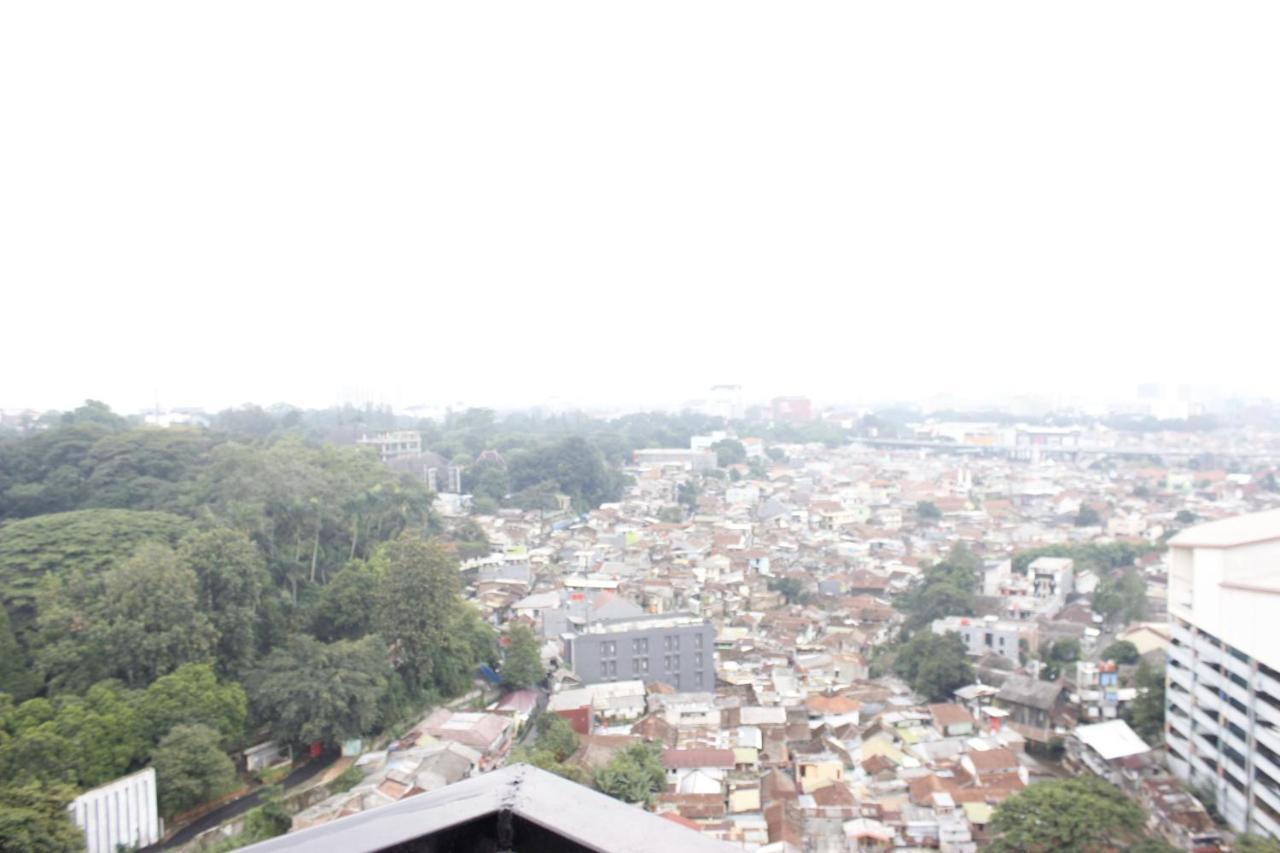 Modest 2Br Apartment At The Jarrdin Cihampelas By Travelio Bandung Exteriör bild