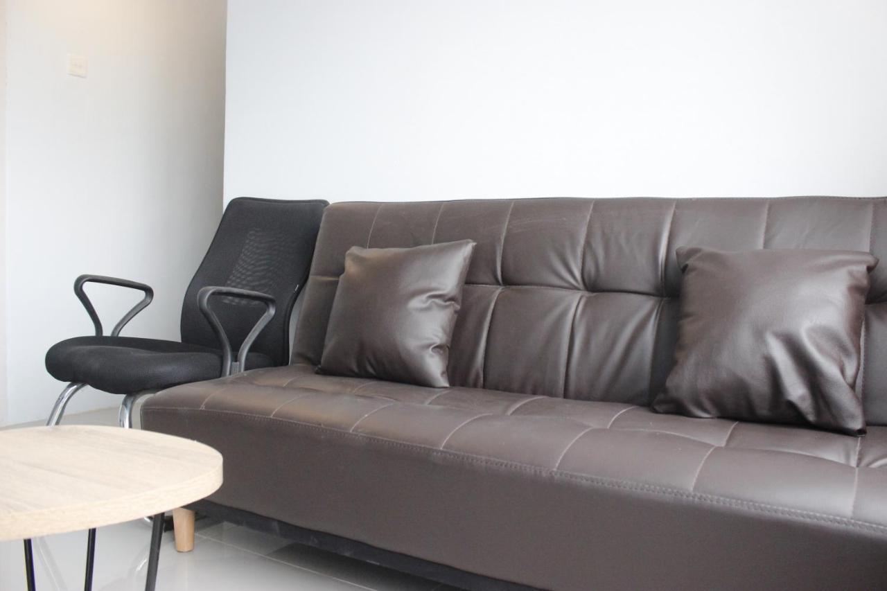 Modest 2Br Apartment At The Jarrdin Cihampelas By Travelio Bandung Exteriör bild